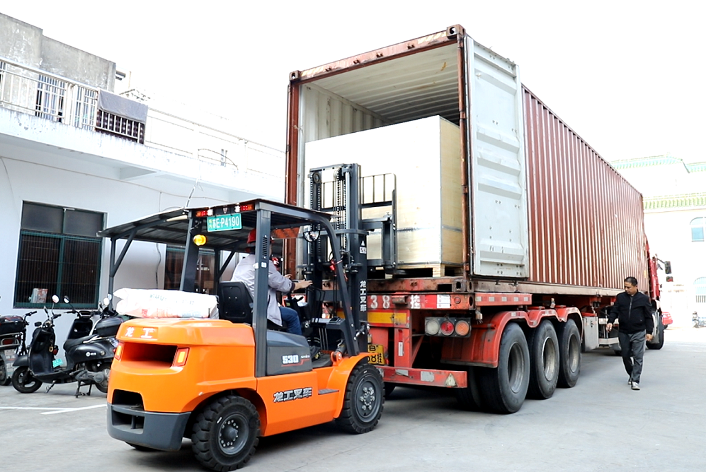 宏創(chuàng)高頻設(shè)備現(xiàn)已開(kāi)始順利發(fā)貨至越南！(圖2)